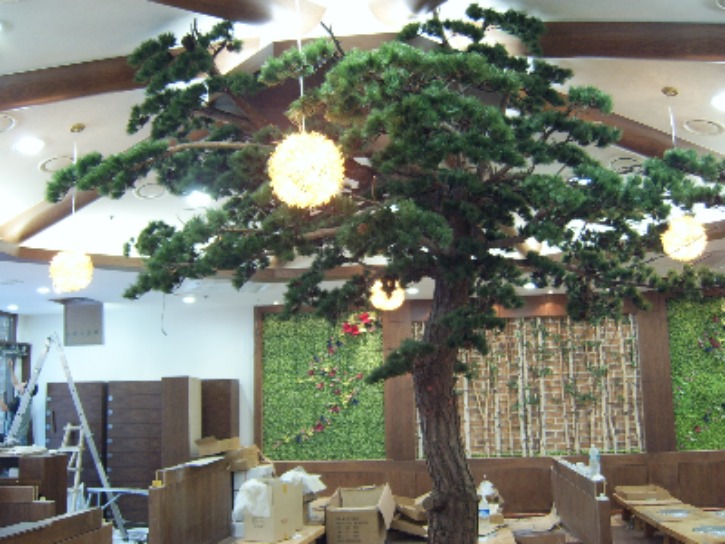 한정식당인조소나무.JPG
